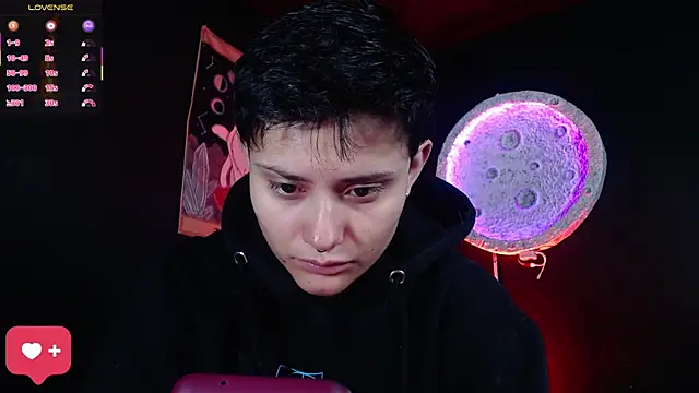 girl intense444 online show from 04/10/26, 01:38