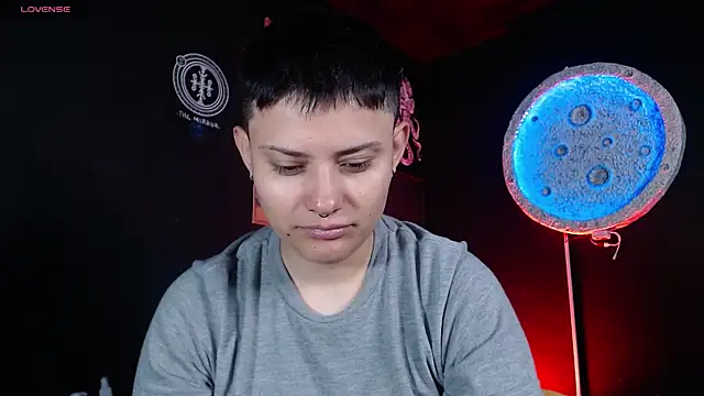 girl intense444 online show from 07/17/26, 01:40