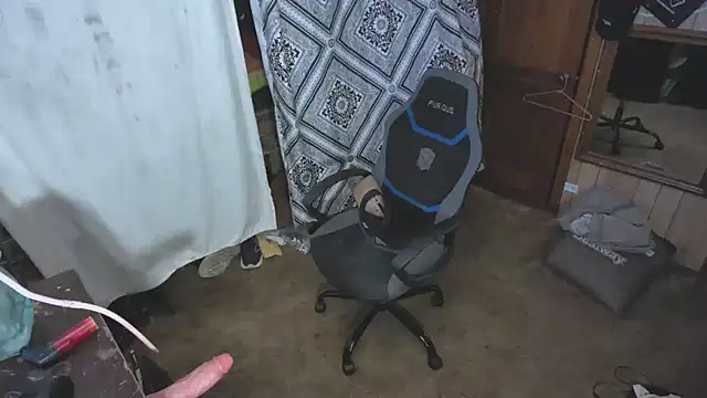 Snapshot of sex4fun_21 chatting on 01/19/26, 12:20 sex4fun 21 online show from 01/19/26, 12:20