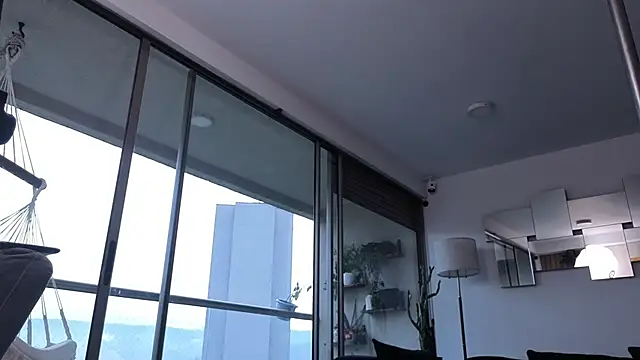 Snapshot of mandi4pole_ chatting on 09/18/25, 10:23 mandi4pole online show from 09/18/25, 10:23