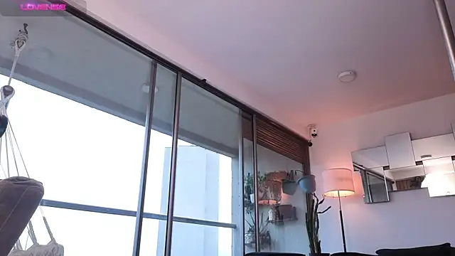 Snapshot of mandi4pole_ chatting on 10/24/25, 08:16 mandi4pole online show from 10/24/25, 08:16