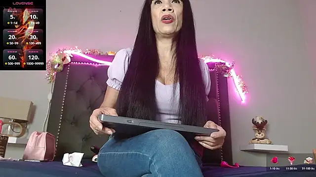 CharlotteLemke online show from 01/14/26, 01:06