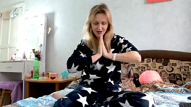 Snapshot of ModelEva chatting on 01/25/25, 09:47 ModelEva online show from 01/25/25, 09:47