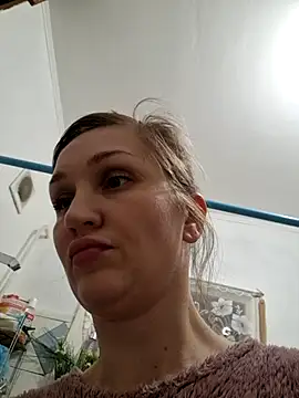 Snapshot of ModelEva chatting on 03/20/25, 06:09 ModelEva online show from 03/20/25, 06:09