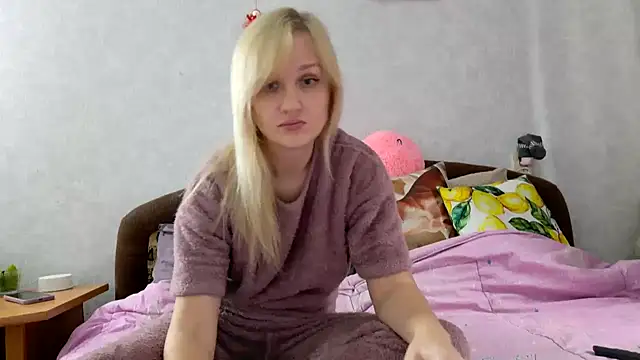 Snapshot of ModelEva chatting on 10/09/25, 08:34 ModelEva online show from 10/09/25, 08:34