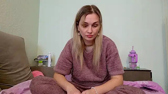 ModelEva online show from 02/15/26, 11:08