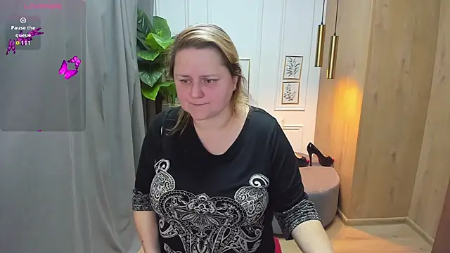 ScarlettSoft online show from 12/17/24, 05:51