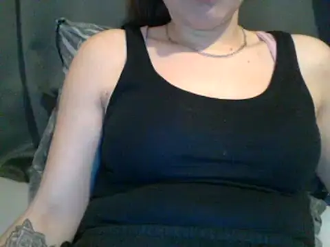 geilmeisje98 online show from 02/14/25, 11:42