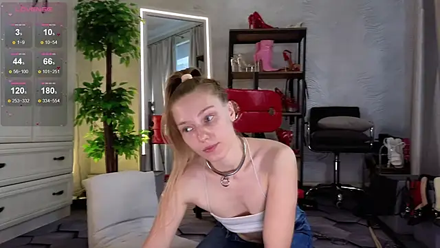 Angelalive online show from 09/30/25, 09:47