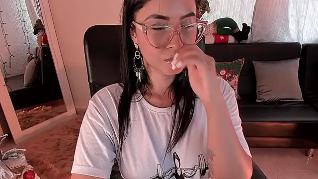 PaulinaBelushi online show from 12/13/24, 08:47