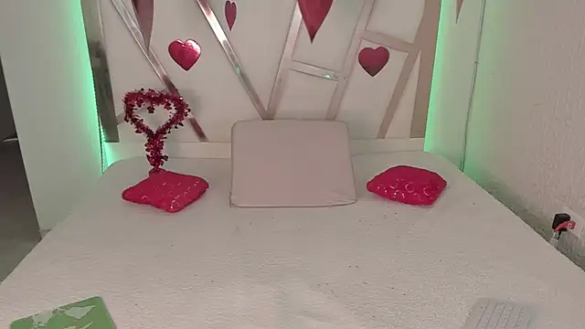 PaulinaBelushi online show from 09/19/25, 03:34