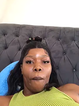 Snapshot of cherryontopy chatting on 02/09/25, 09:26 cherryontopy online show from 02/09/25, 09:26