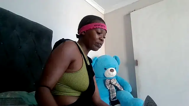 Snapshot of cherryontopy chatting on 03/06/25, 11:14 cherryontopy online show from 03/06/25, 11:14