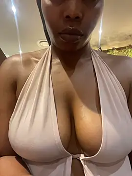 Snapshot of cherryontopy chatting on 02/07/26, 12:20 cherryontopy online show from 02/07/26, 12:20