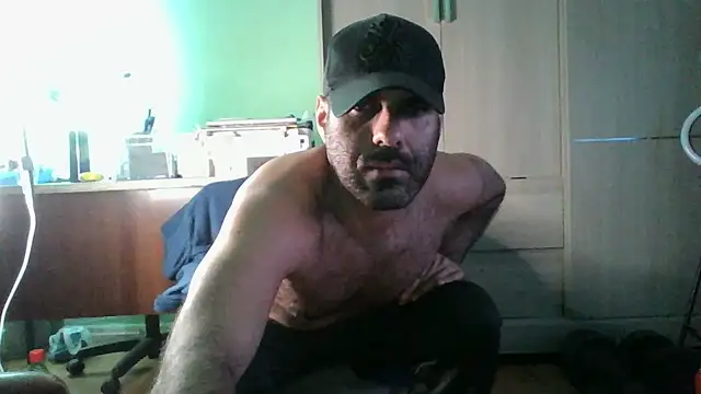 Snapshot of MILITARS chatting on 07/03/26, 01:45 MILITARS online show from 07/03/26, 01:45