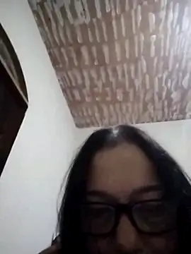 Snapshot of catdool chatting on 03/01/25, 12:23 catdool online show from 03/01/25, 12:23