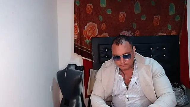 hardrock982 online show from 12/18/25, 02:23