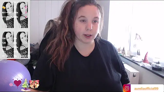 Snapshot of AureliaWinter chatting on 12/22/25, 09:06 AureliaWinter online show from 12/22/25, 09:06