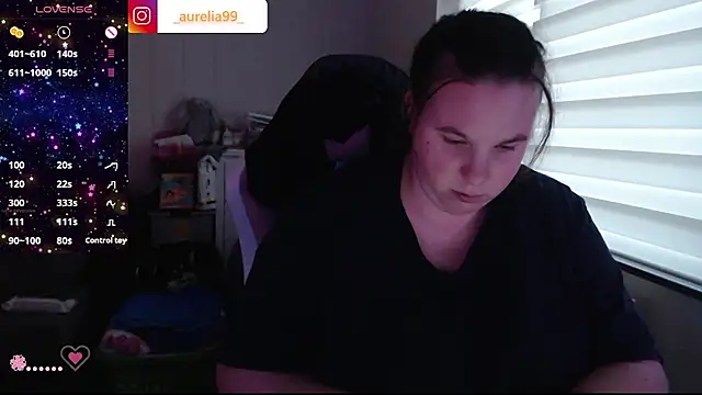 Snapshot of AureliaWinter chatting on 07/18/26, 07:17 AureliaWinter online show from 07/18/26, 07:17