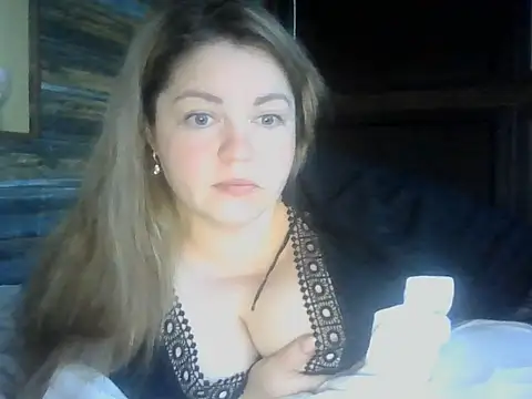 Snapshot of cute__cherry chatting on 06/22/26, 05:43 cute cherry online show from 06/22/26, 05:43