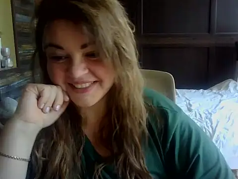 Snapshot of cute__cherry chatting on 07/08/26, 08:52 cute cherry online show from 07/08/26, 08:52
