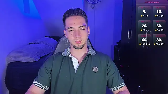 Alex smith00 online show from 10/11/25, 02:33