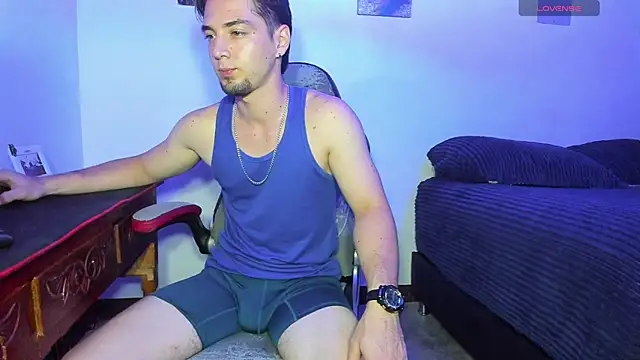 Alex smith00 online show from 10/29/25, 02:36