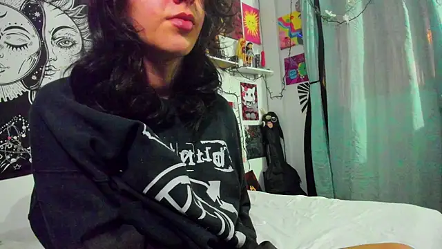 Cherrypieuwu online show from 06/17/26, 04:15