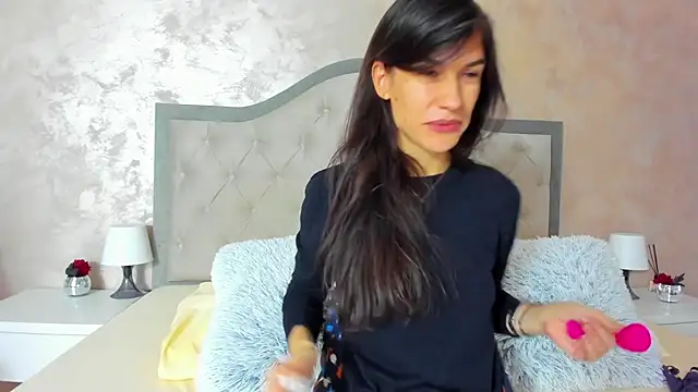 JennaMyers online show from 10/31/25, 08:10