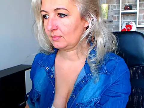 angel devil milf online show from 01/27/25, 12:26