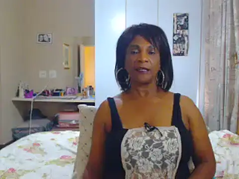 Snapshot of Hotgrannyx chatting on 12/21/24, 09:44 Hotgrannyx online show from 12/21/24, 09:44