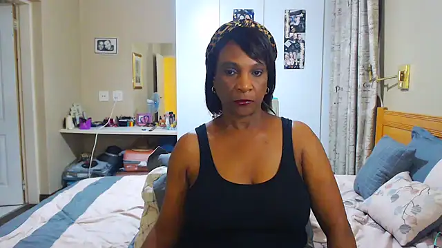 Snapshot of Hotgrannyx chatting on 12/22/24, 05:21 Hotgrannyx online show from 12/22/24, 05:21