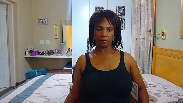 Snapshot of Hotgrannyx chatting on 01/23/25, 10:22 Hotgrannyx online show from 01/23/25, 10:22