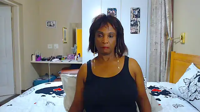 Snapshot of Hotgrannyx chatting on 02/16/25, 03:16 Hotgrannyx online show from 02/16/25, 03:16