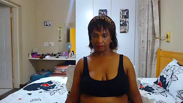 Snapshot of Hotgrannyx chatting on 02/20/25, 01:19 Hotgrannyx online show from 02/20/25, 01:19