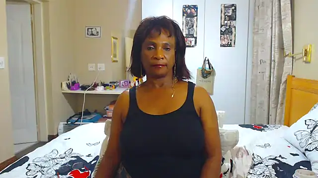 Snapshot of Hotgrannyx chatting on 02/23/25, 06:56 Hotgrannyx online show from 02/23/25, 06:56