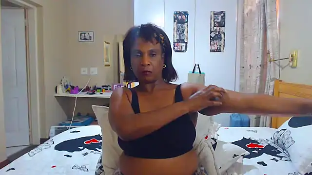Snapshot of Hotgrannyx chatting on 02/27/25, 12:34 Hotgrannyx online show from 02/27/25, 12:34