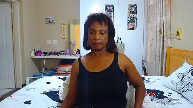 Snapshot of Hotgrannyx chatting on 03/08/25, 12:52 Hotgrannyx online show from 03/08/25, 12:52