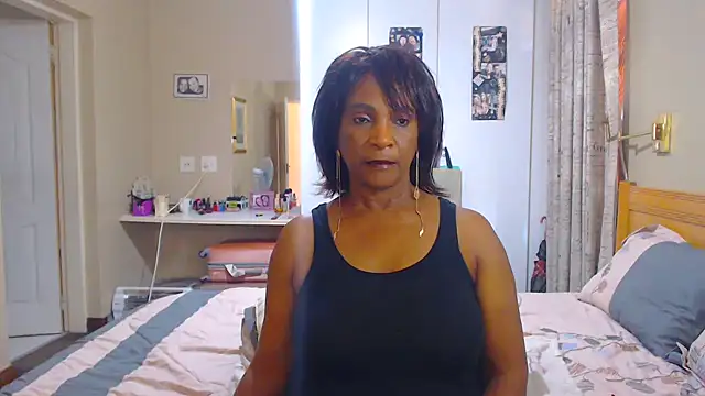 Snapshot of Hotgrannyx chatting on 03/23/25, 06:47 Hotgrannyx online show from 03/23/25, 06:47
