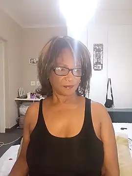 Snapshot of Hotgrannyx chatting on 10/12/25, 06:23 Hotgrannyx online show from 10/12/25, 06:23