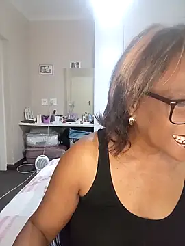 Snapshot of Hotgrannyx chatting on 10/23/25, 03:39 Hotgrannyx online show from 10/23/25, 03:39