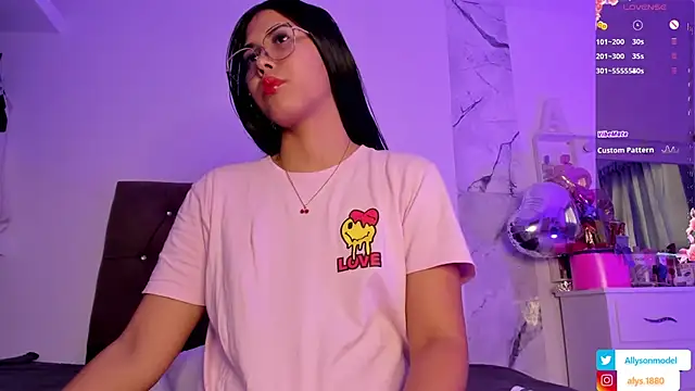 alysson 18 online show from 02/11/26, 02:22