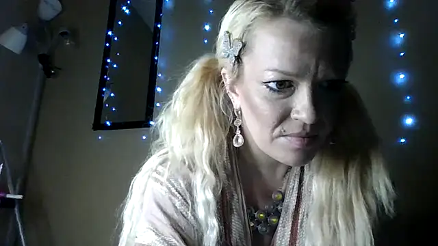 Snapshot of marilyn420 chatting on 02/16/26, 09:05 marilyn420 online show from 02/16/26, 09:05