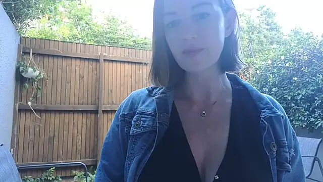 Snapshot of TopsyWilde chatting on 12/29/24, 03:35 TopsyWilde online show from 12/29/24, 03:35