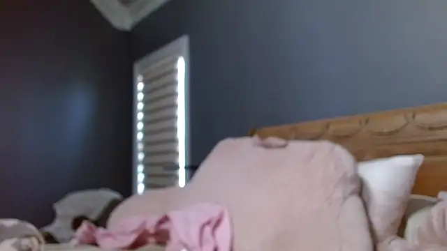 Lisaisluscious online show from 03/20/25, 08:29