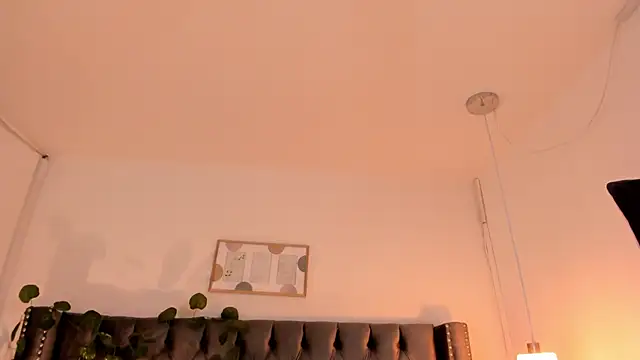 Snapshot of Kim_Blane chatting on 12/29/24, 10:23 Kim Blane online show from 12/29/24, 10:23