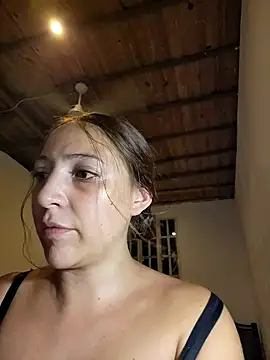 Snapshot of VickyHoult chatting on 12/11/24, 11:54 VickyHoult online show from 12/11/24, 11:54