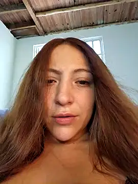 Snapshot of VickyHoult chatting on 12/14/24, 07:14 VickyHoult online show from 12/14/24, 07:14