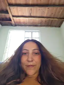 Snapshot of VickyHoult chatting on 12/22/24, 05:42 VickyHoult online show from 12/22/24, 05:42