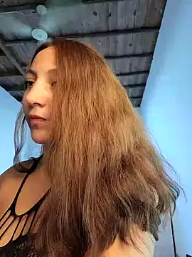 Snapshot of VickyHoult chatting on 12/29/24, 09:41 VickyHoult online show from 12/29/24, 09:41